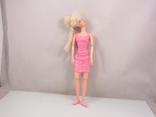Bambola barbie mobile mattel - bambola,