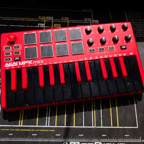 Akai professional mpk mini - akai,
