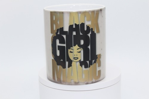 Tazza nera ragazza magica che