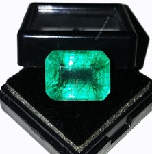 Smeraldo colombiano verde