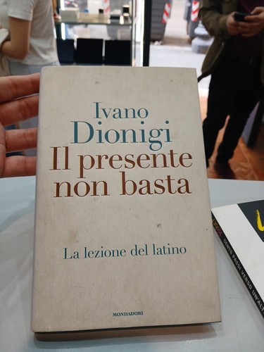 Presente non basta - il,
