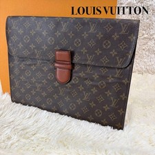 Pochette Louis Vuitton