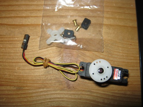 Pezzo servo hitec hs - pezzo!!, mg
