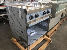 cucina industriale a 4 fuochi