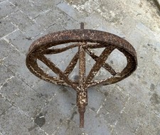 Antica ruota ferro battuto per carriola mezzi agricoli carro calesse carretto