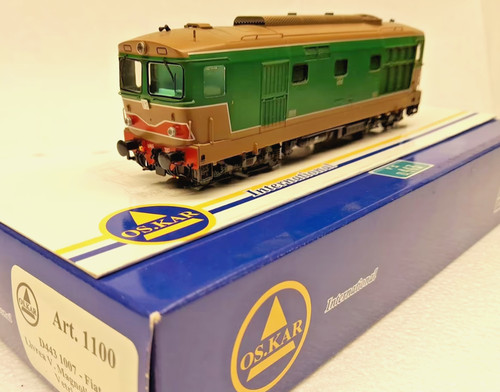 Oskar 1100 locomotiva diesel - 1100,