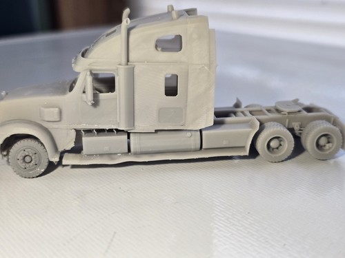 Scale freightliner coronado - scale,