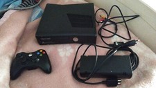 Xbox 360-Slim-Console-Boxed-Boxata-4 gb-Pal