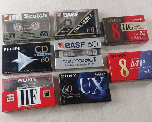 Lot anciennes cassettes - 8,