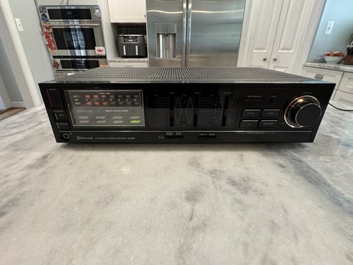Amplificatore stereo integrato