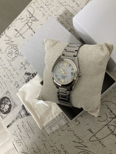 Seiko titanium gold - titanium, radio