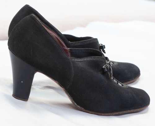 Scarpe antiche croce - antiche,