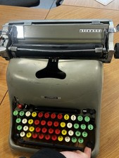 macchina da scrivere olivetti