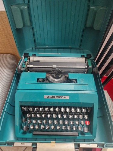 Macchina scrivere olivetti - da,