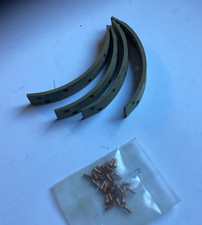Pastiglie freno con rivetti -