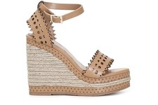 SANDALO TRAFORATO SU ZEPPA