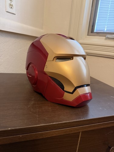 Casco elettronico giocattolo
