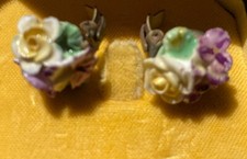 Orecchini  Deliziosi A Clip Anni 20 Con Motivo Floreale In Ceramica