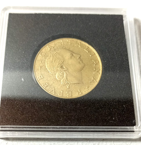Moneta 200 lire 180°