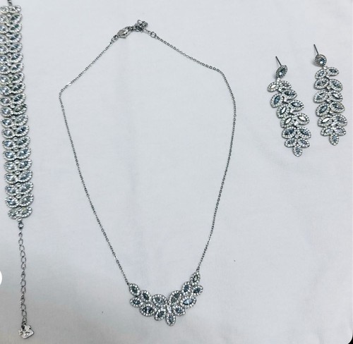 Swarovski brand used - brand,