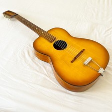 Crucianelli C20 (Italy, 1967) rare and vintage acoustic guitar! Read the full ad