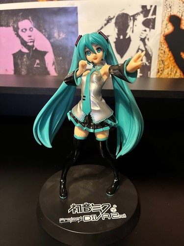 Figurina hatsune miku project - miku,