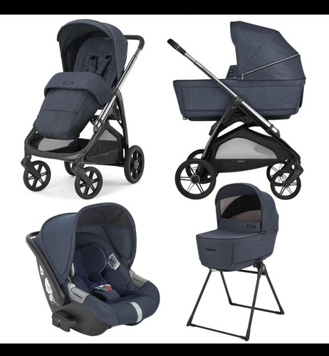 Trio inglesina aptica - aptica,