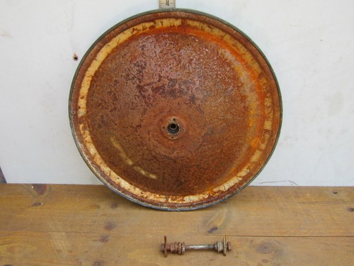 Grande vecchia ruota - , gomma