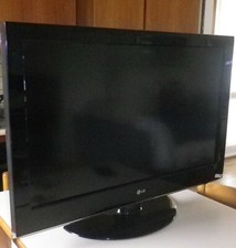 TV LG 37"  hd perfettamente funzionante, vendo solo su ritiro.