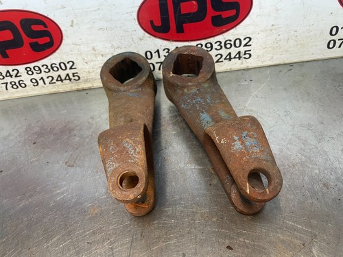 Pair rear lift arms ford - rear,