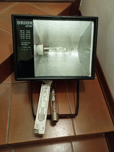 Faro esterno lampada ioduri - faro,