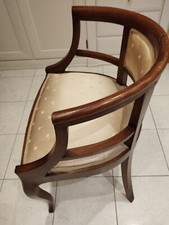 Antica poltroncina a pozzetto