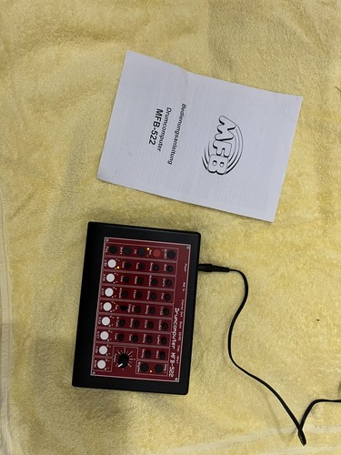 Mfb 522 drumcomputer 808 clone - 808,