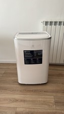 Electrolux EXP26U558CW Climatizzatore Portatile 9000 BTU + Kit Finestra