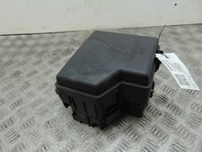 Box fusibili sotto cofano vano