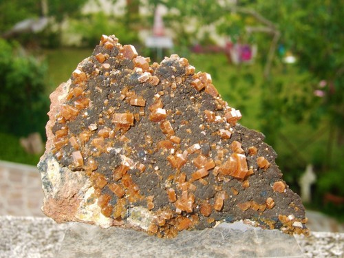 Minerali grezzi - -,