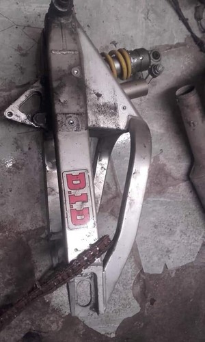 Forcellone yamaha 99 - forcellone,