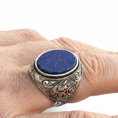 Anello con sigillo ovale