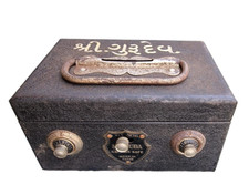 Salvadanaio in latta vintage