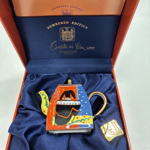 Charlotte vita 2003 teapot - vita,