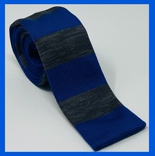 Cravatta artigianale con