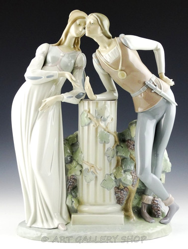 Lladro figurine tall - lladro,