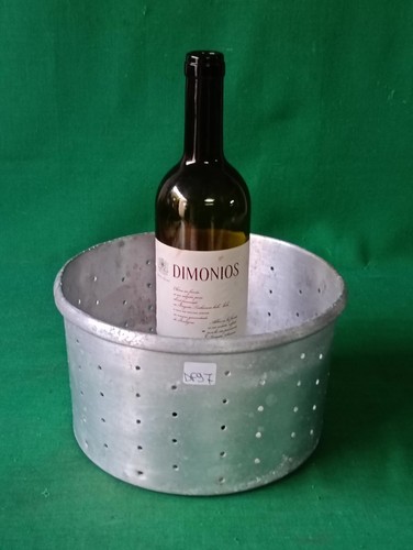 Vecchia forma per formaggio - per,