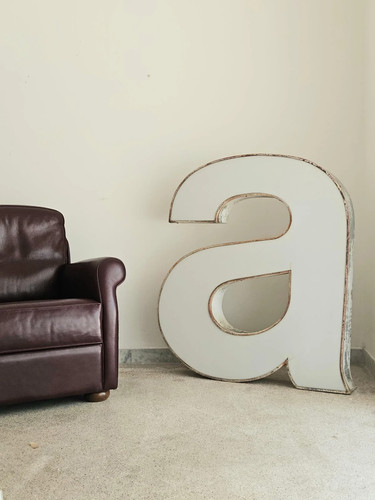 Lettera luminosa - , "a"
