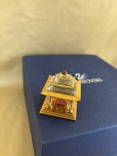 Statuina Swarovski Crystal