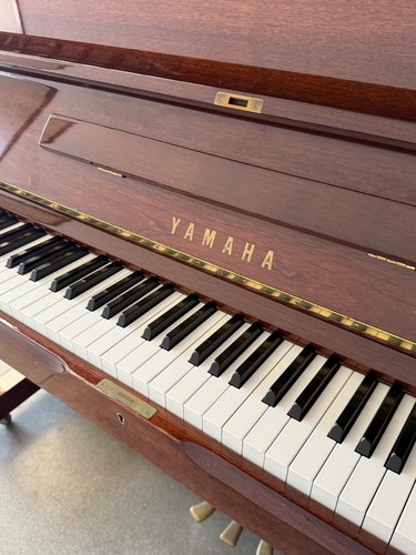 Yamaha u1e piano - piano, in