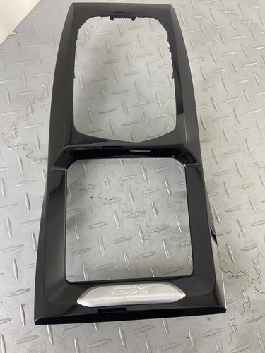 Bmw g01 30e - 2023, console