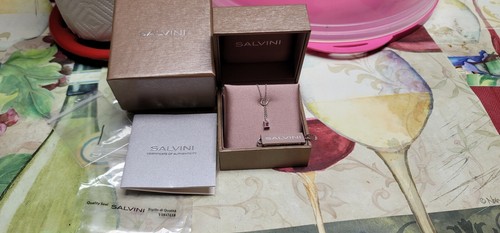 Collana con ciondolo goccia