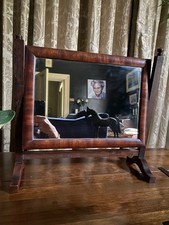 Specchio antico a dondolo da