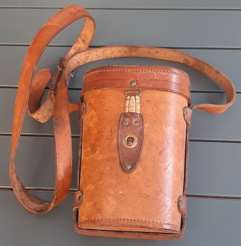 Etui cuir fauve ancien - , lunette